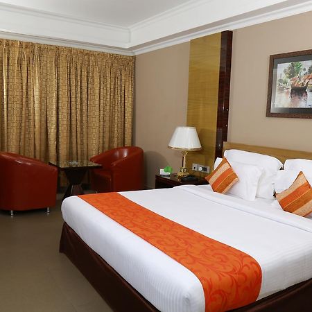 Hotel Bonanza Alappuzha Luaran gambar