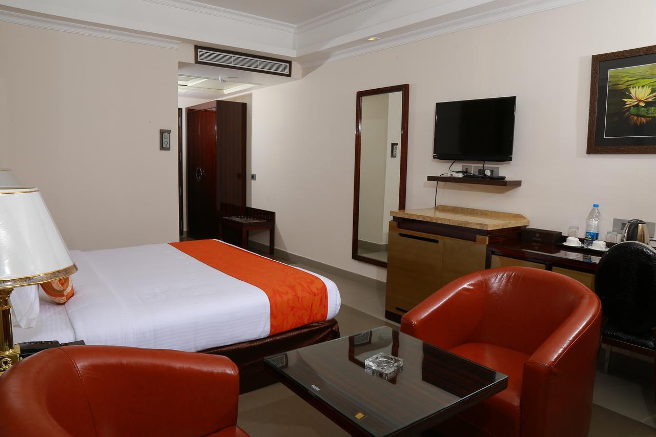 Hotel Bonanza Alappuzha Luaran gambar