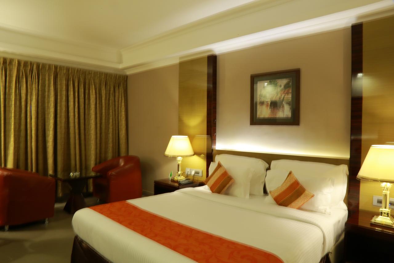 Hotel Bonanza Alappuzha Luaran gambar
