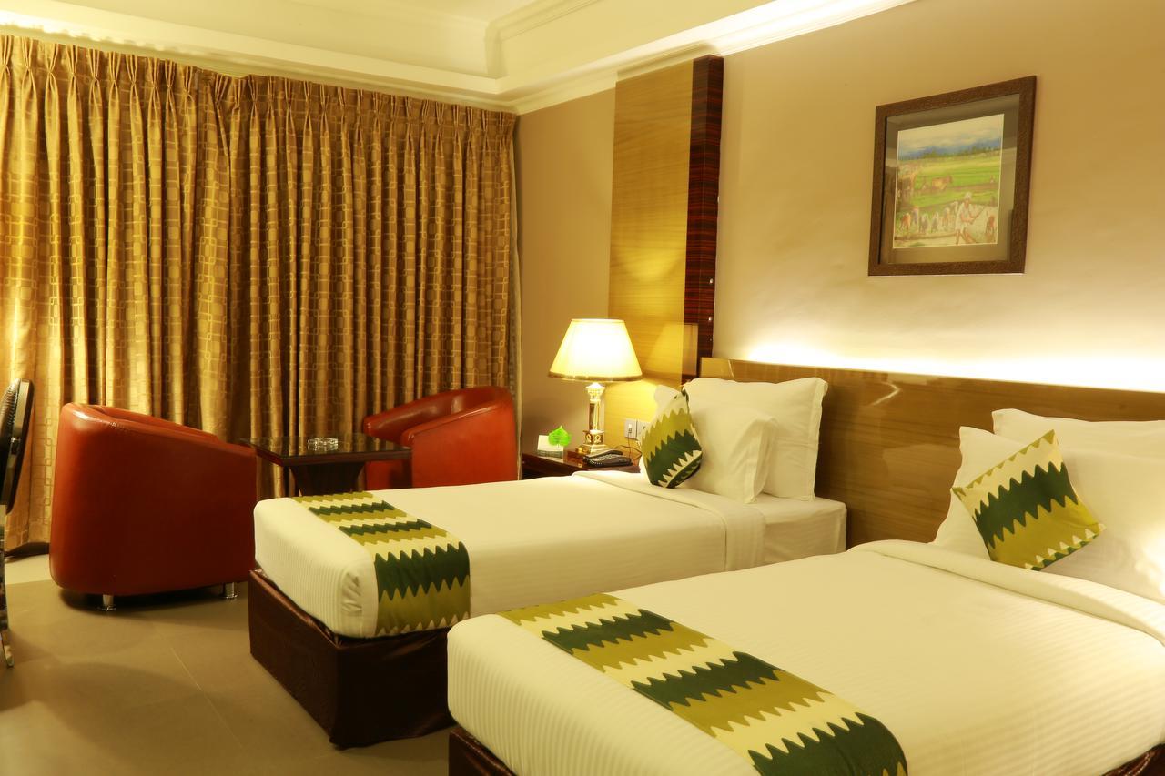 Hotel Bonanza Alappuzha Luaran gambar