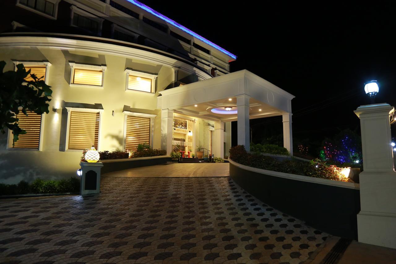 Hotel Bonanza Alappuzha Luaran gambar