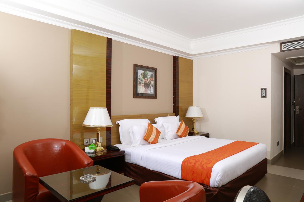 Hotel Bonanza Alappuzha Luaran gambar