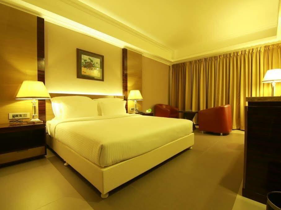 Hotel Bonanza Alappuzha Luaran gambar