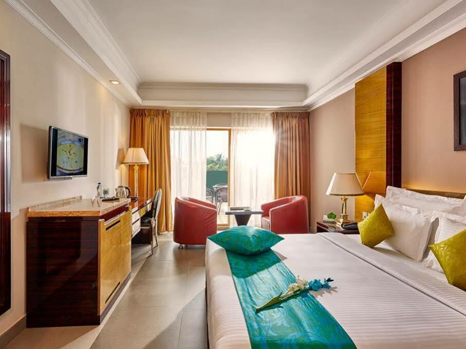 Hotel Bonanza Alappuzha Luaran gambar